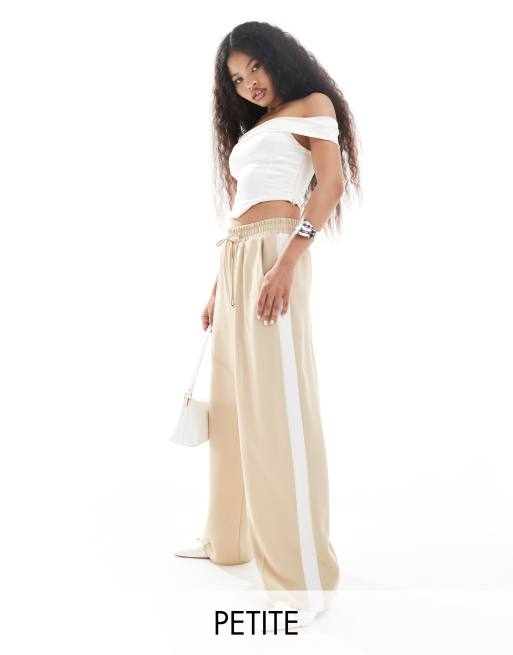 River Island Petite - Pantalon de jogging large à rayures - Beige