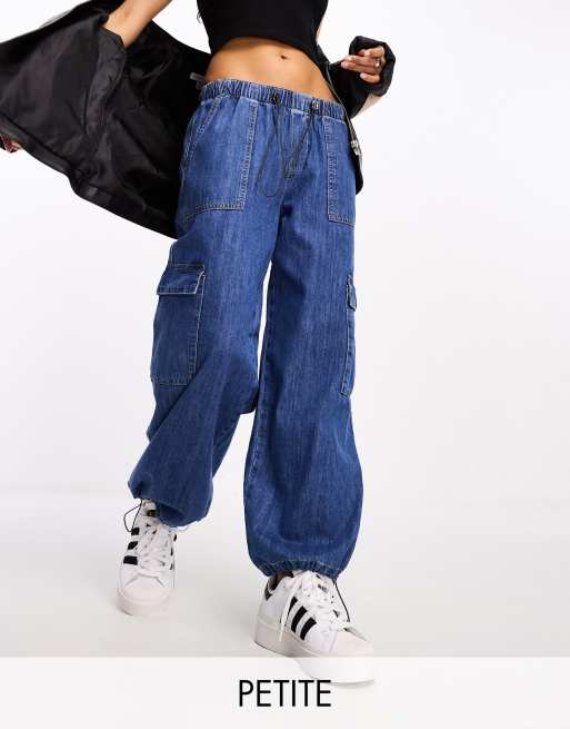 River Island Petite - Parachute-cargobroek in blauw 