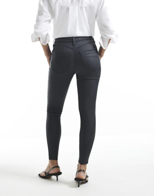River Island Petite Petite mid rise coated skinny jeans in black, 4 of 4