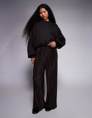 River Island Petite - Plissee-Hose in Dunkelbraun mit weitem Bein-Brown