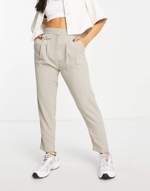 River Island Petite pocket detail tapered peg pants in gray, 4 of 4