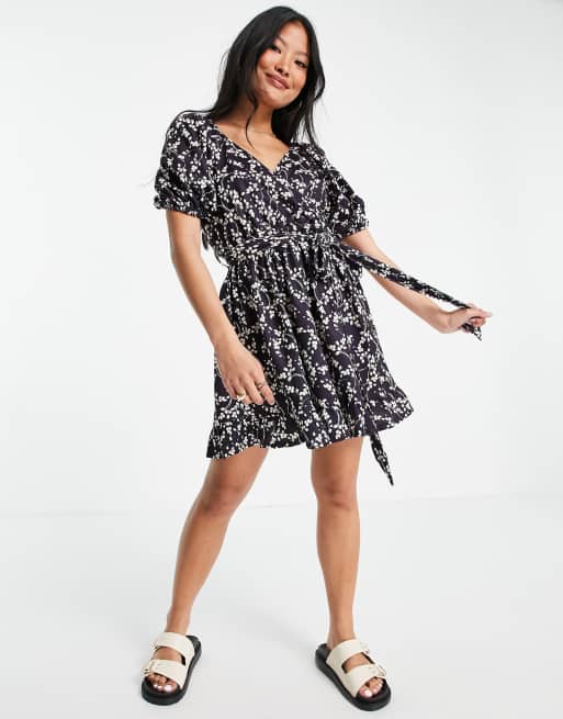 River Island Petite - Robe cache-cœur courte avec ceinture - Bleu marine, 4 de 4