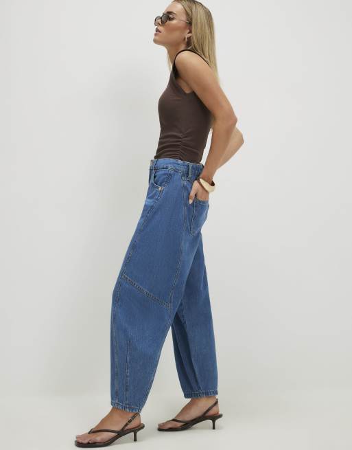 River Island Petite Soft barrel leg jeans in medium blue, 2 of 4