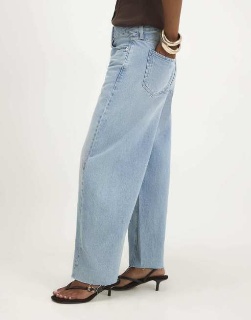 River Island Petite twist seam barrel leg jeans in denim blue, 3 of 4