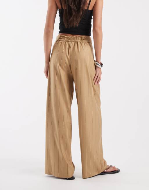 River Island – Plissierte Hose in Beige mit weitem Bein, 2 von 5