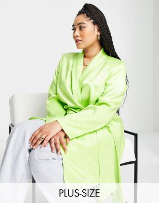 River Island Plus - Blazer drappeggiato in raso color lime con cintura in coordinato