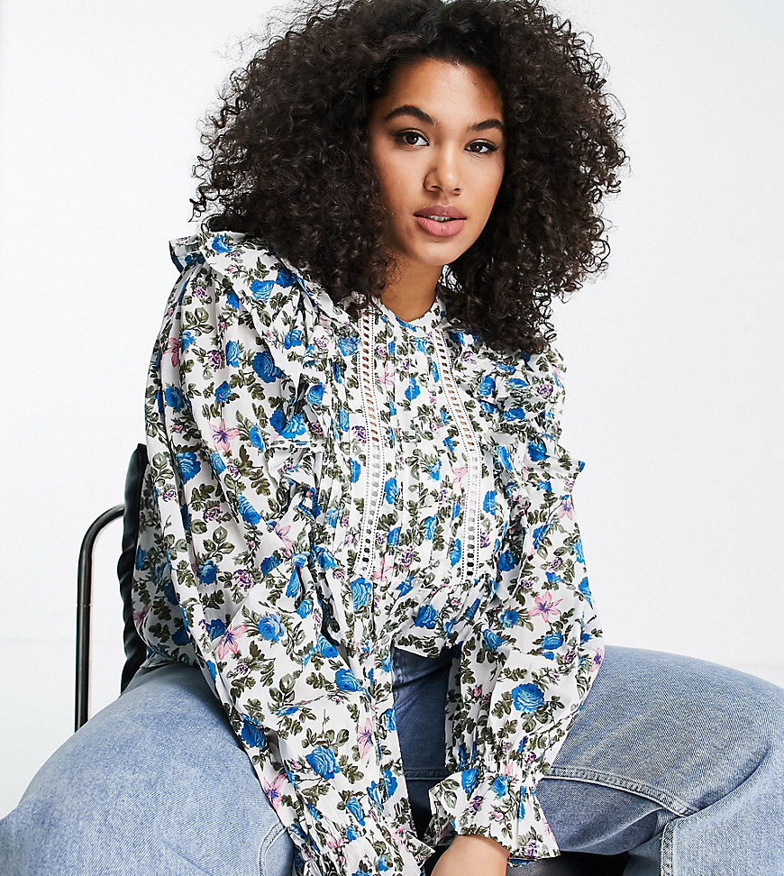 Plus-size blouse by River Island Introduce it to your other nice tops All-over floral print Grandad collar Button placket Blouson sleeves Ruffle detail Regular fit