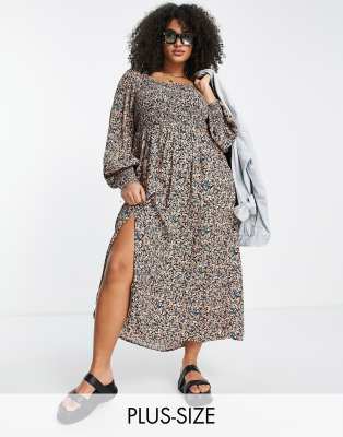 River Island Plus River Island Plus ditsy floral shirred midi dress in blue