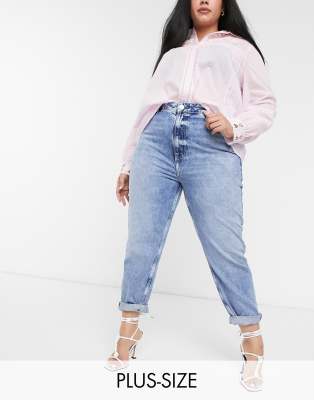 mom jeans outfit plus size