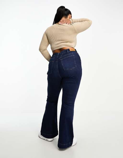 River Island Plus Jeans a zampa lavaggio medio ASOS