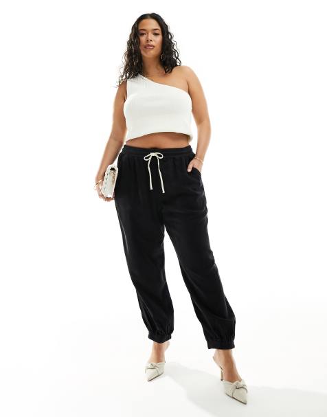 Plus Size Ruched Cuff Capri Pants - Black