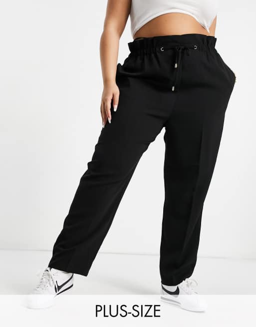 River Island Plus - Jogger ajusté avec taille haute froncée - Noir