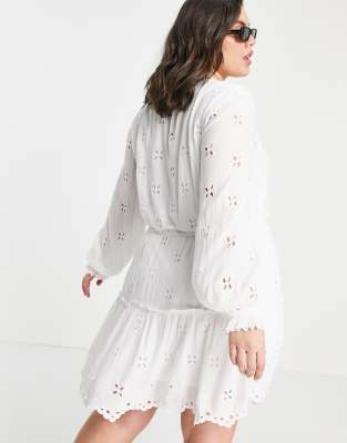 white long sleeve dress plus