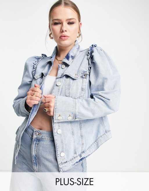River Island Plus - Lyseblå denimjakke med pufærmer
