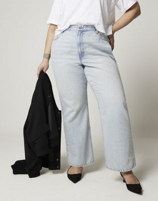 River Island Plus relaxed straight leg jean in lightwash blue