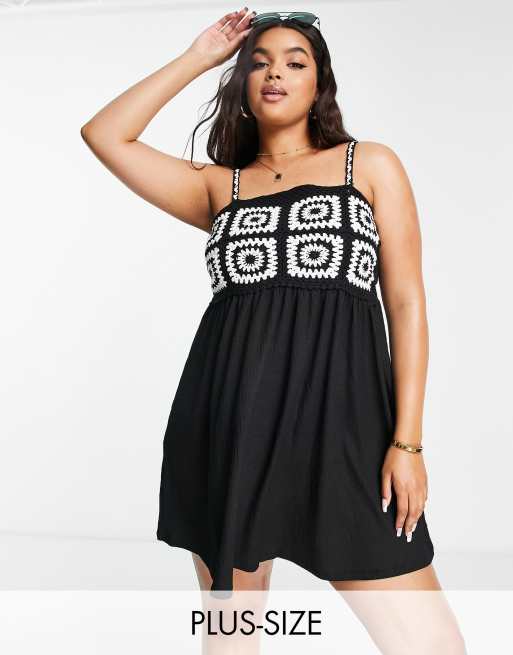 Robe Noire Brodée River Island - Taille 6 - Coupe Bodycon - Neuve Avec étiquette Mais Avec Imperfections