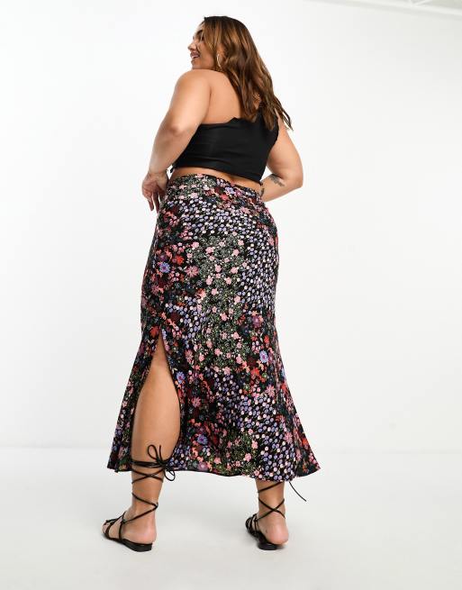 River Island Plus - Satijnen midi rok met zijsplit in zwart met bloemenprint, 4 van 4