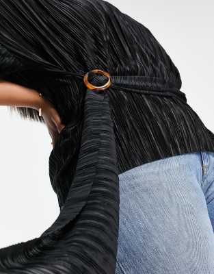 Top plissé nero con dettaglio con fibbia - River Island Plus T-shirt donna  - immagine3
