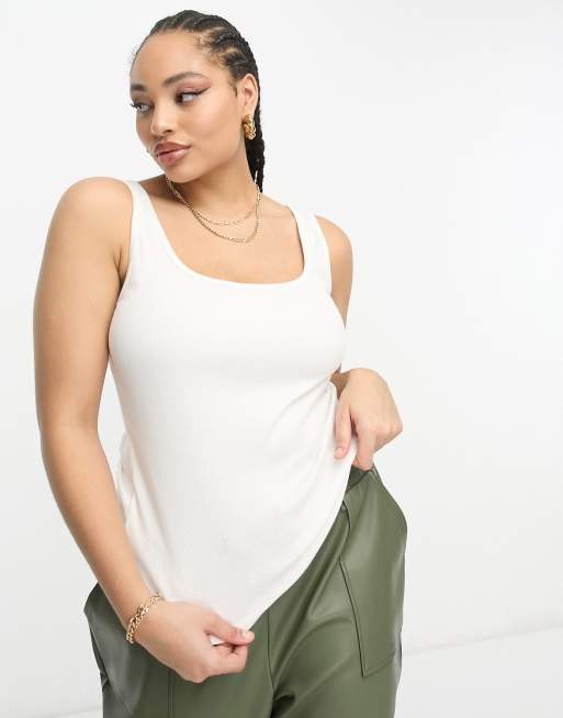 River Island Plus – Trägertop in Weiß mit U-Ausschnitt