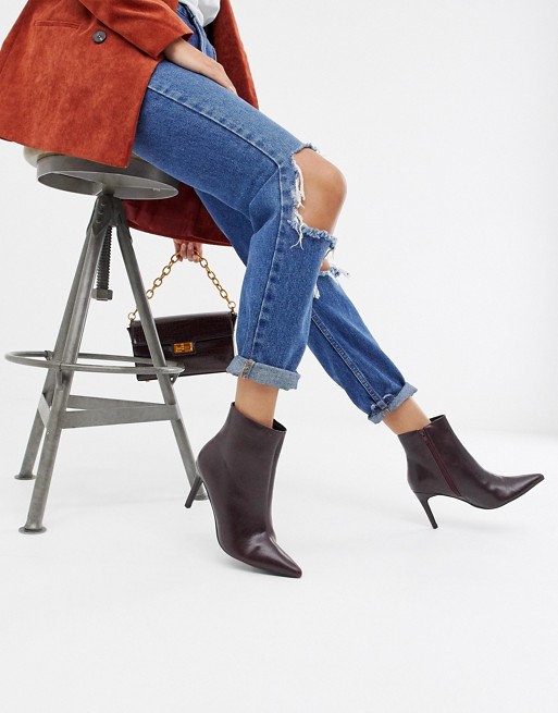 River Island pointed heeled boots in burgundy