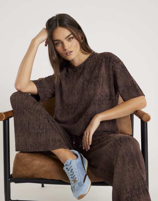 River Island Premium crinkle effect boxy t-shirt in brown - dark