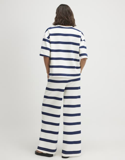 River Island Premium striped wide leg joggers in cream , 4 of 4