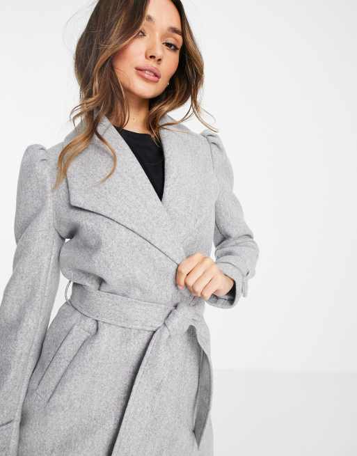 Puff shoulder clearance coat