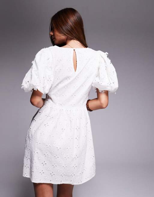 River Island puff sleeve broderie mini dress in white, 3 of 4