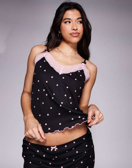 River Island - Pyjamaset van cami en broek met hartjesprint in zwart