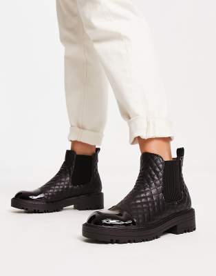 quilted chelsea boots in black