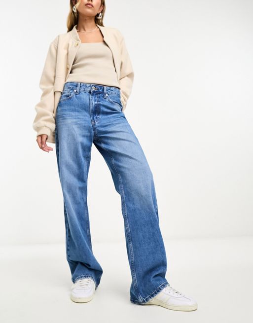 River Island - Rechte jeans in jaren 90 stijl in mid-wash blauw