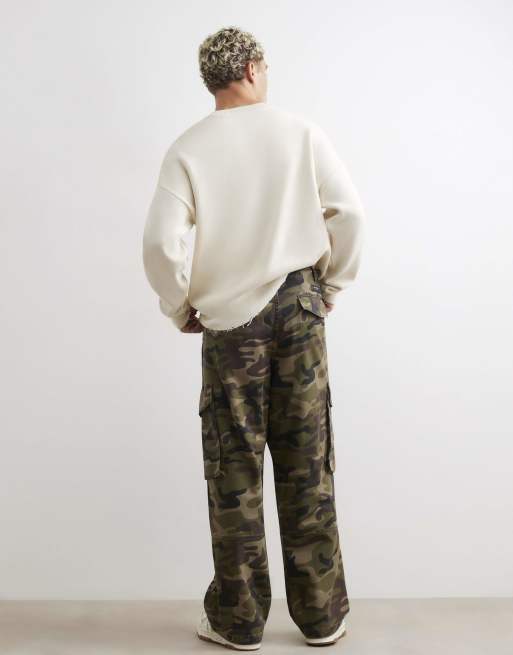 River Island Regular fit camo print cargo trousers in khaki, 4 of 4