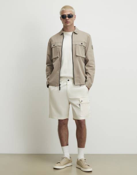 River Island Regular fit cargo shorts in white - view 1