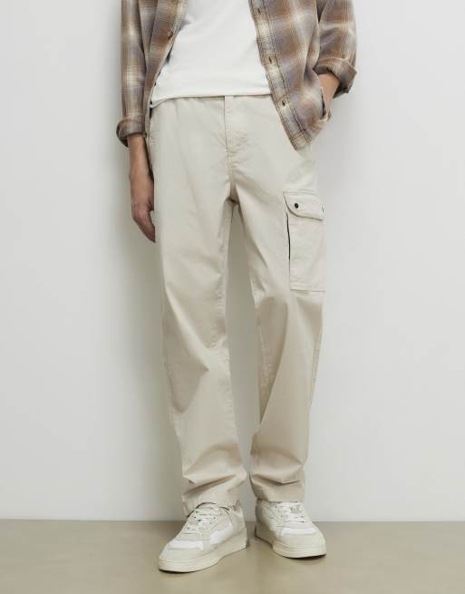 River Island Regular fit cargo trousers in ecru, 3 of 4