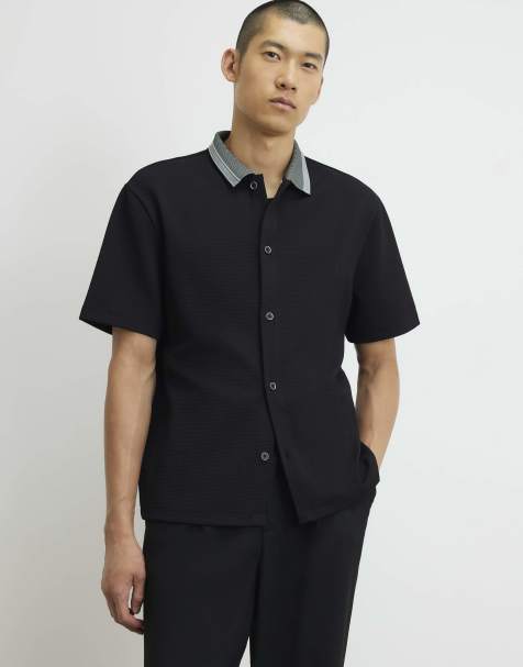 River Island Regular fit cotton buttoned shirt in black - view 1