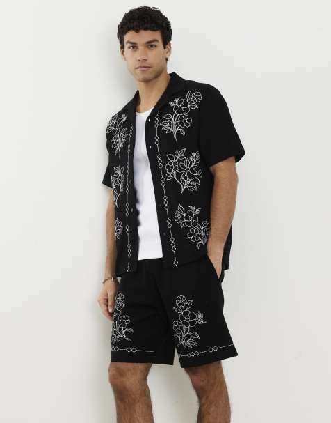 River Island Regular fit floral embroidered shorts in black - view 1
