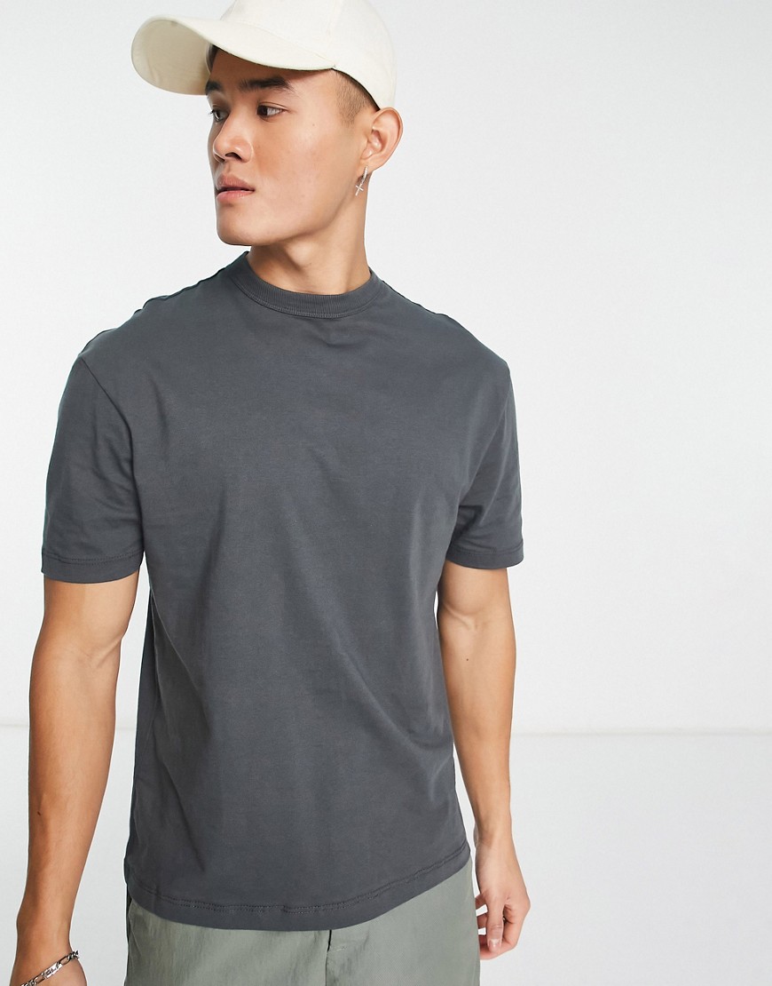 River Island regular fit t-shirt in dark gray