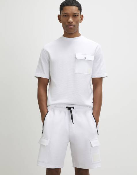 River Island Regular fit textured cargo shorts in white - view 1