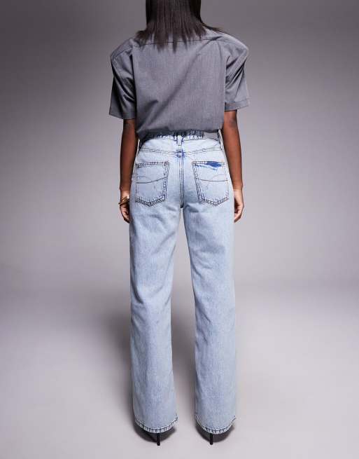 River Island relaxed straight leg jeans in light denim, 2 of 5