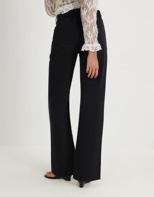 River Island Relaxed straight leg ripped jeans in black, 3 of 4
