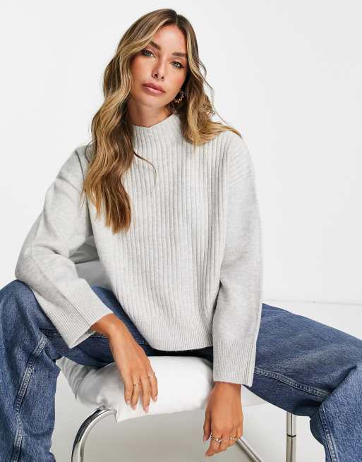 River Island - Ribstrikket trøje med splejset design foran i lysegrå