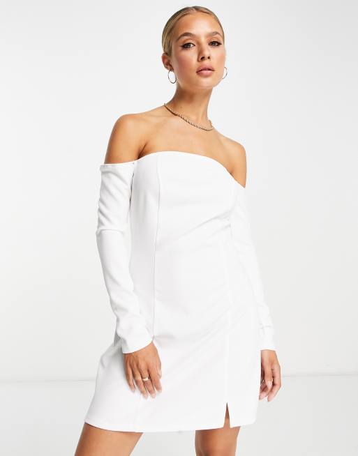 Robe blanche best sale coupe droite