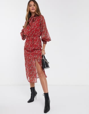 robe mi longue avec bottes
