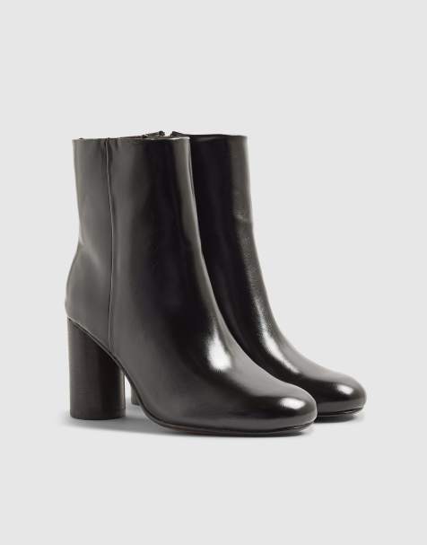 River Island Round heeled ankle boots in black - view 1