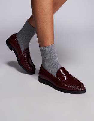  ruched loafers in burgundy