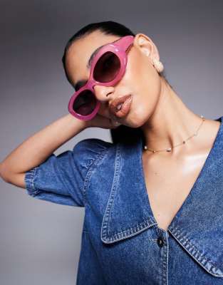 River Island - Runde, bauschige Sonnenbrille in Hellrosa
