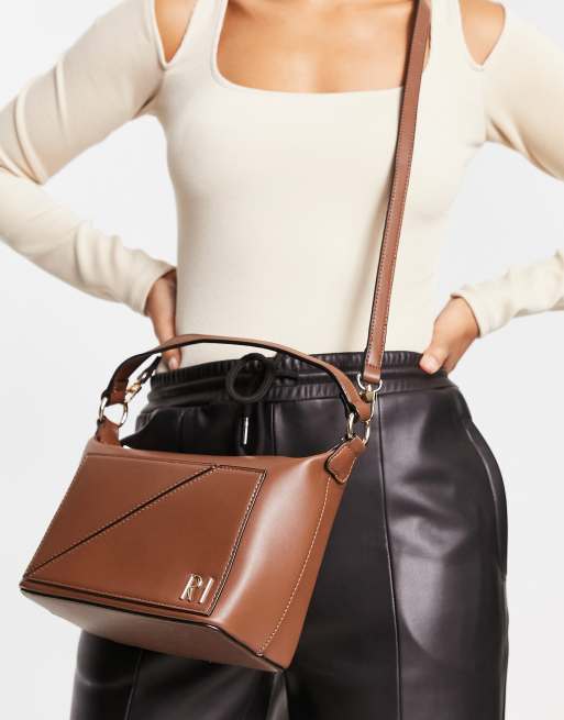 River Island - Sac bandoulière forme carrée asymétrique - Marron