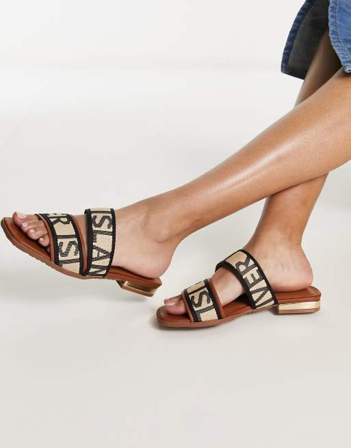 River Island Sandalen in Beige mit Logo ASOS