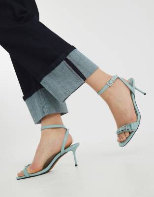 River Island - Sandaletten in Blau mit Schnallendetail und Absatz