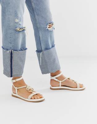 kari sandal